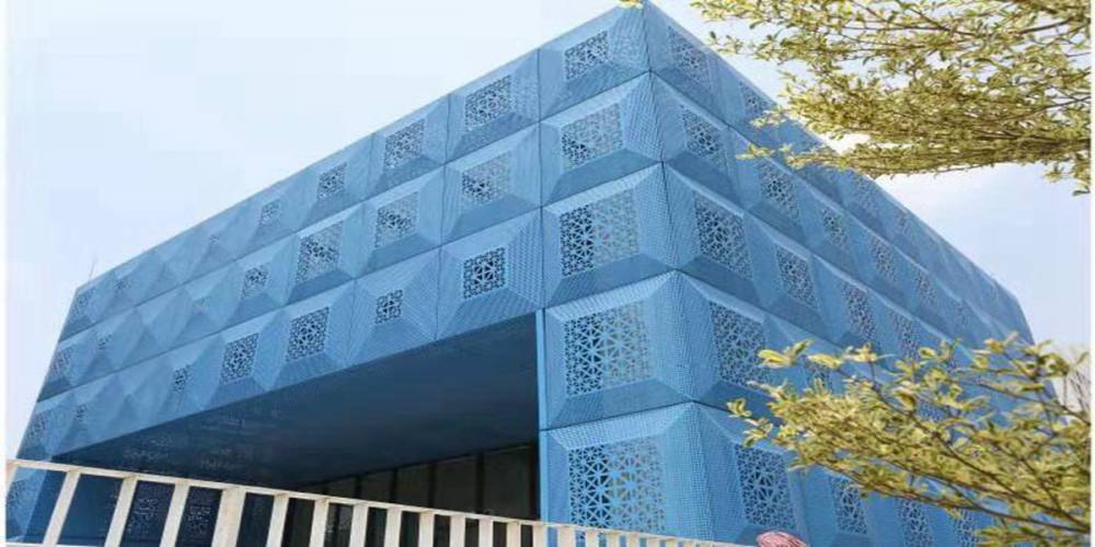 天津工程队安装建筑外围装修美观造型氟碳喷涂铝单板